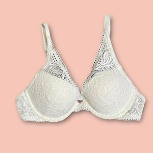 Auden Lace Plunge Push Up Bra in White 32A